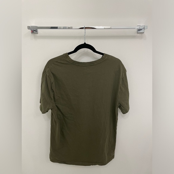 Forever 21 shirt🛹 - Picture 2 of 3